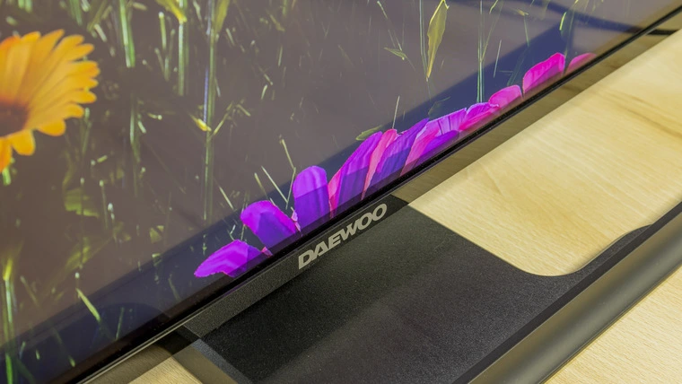 Обзор Daewoo 55DH55UQ: 55-дюймовый телевизор с разрешением 4K, технологией QLED и центральной подставкой